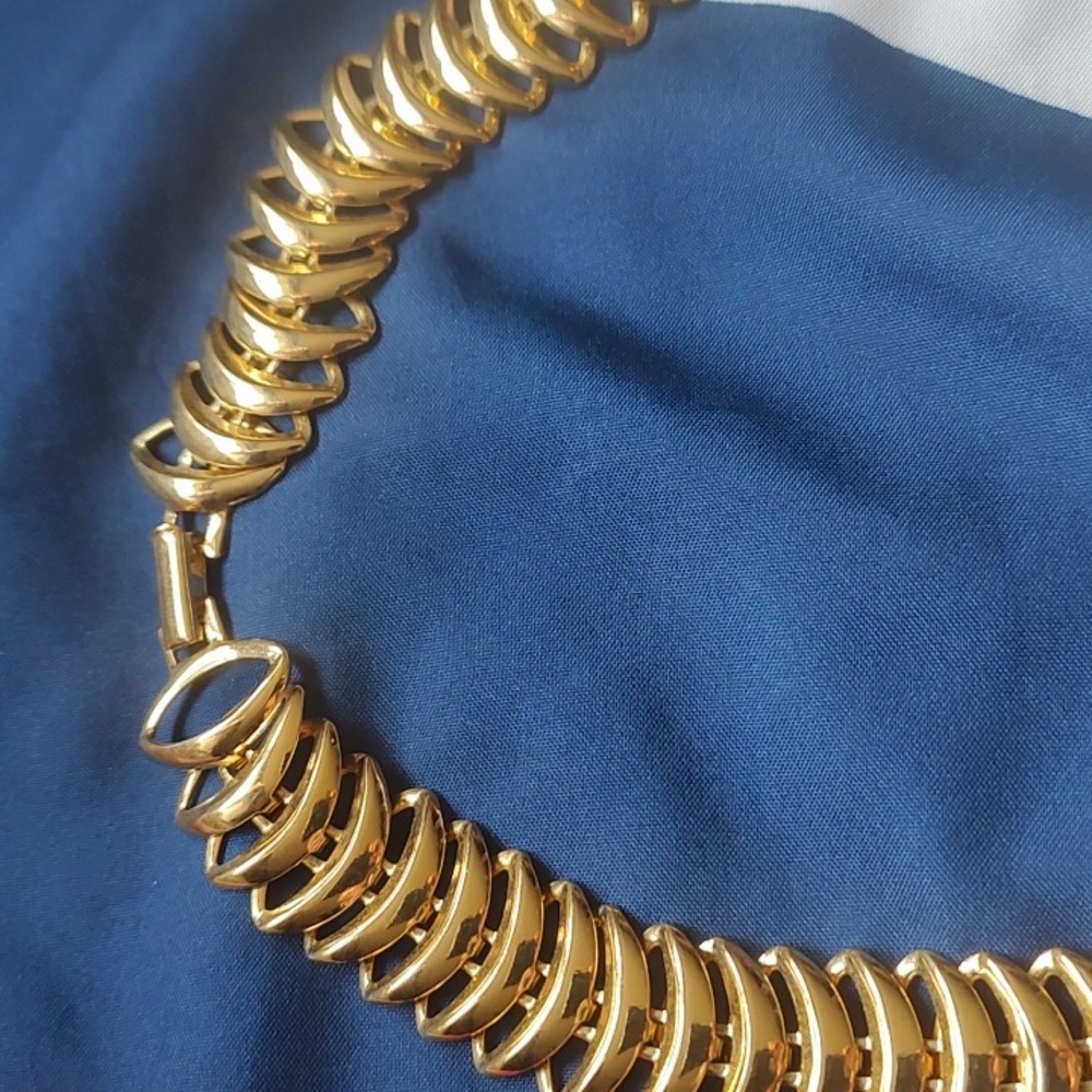 Gold Coil Necklace - Picture 4 of 6